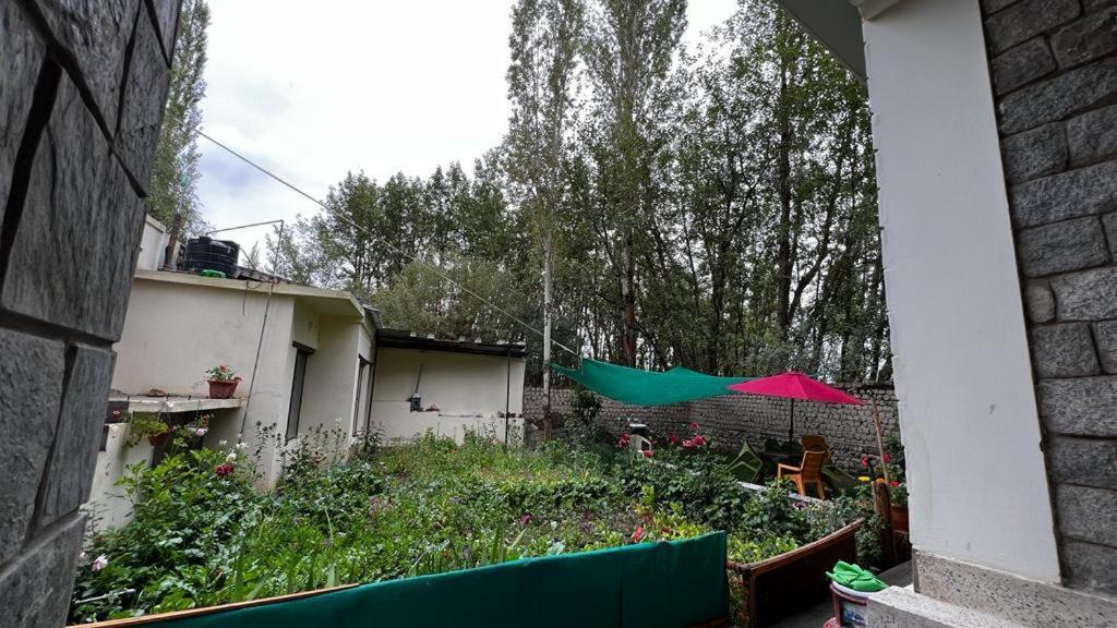 Hidden Leaf Homestay Leh Kültér fotó